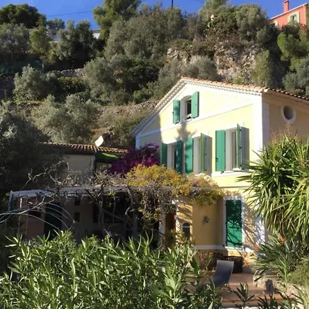 Dom wakacyjny Beautiful House With Garden And Private Pool Tulon