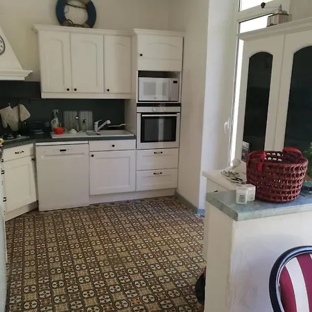 Beautiful House With Garden And Private Pool Tulon