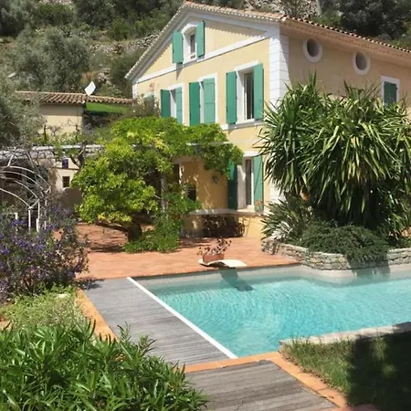 Dom wakacyjny Beautiful House With Garden And Private Pool Tulon